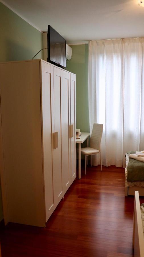 A Casa Di Grace Bed & Breakfast Basiglio Bagian luar foto