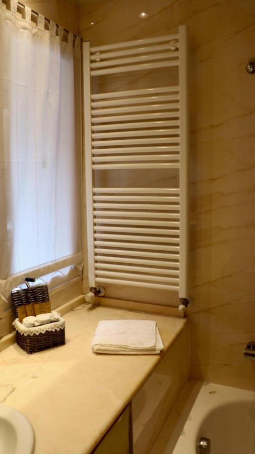 A Casa Di Grace Bed & Breakfast Basiglio Bagian luar foto