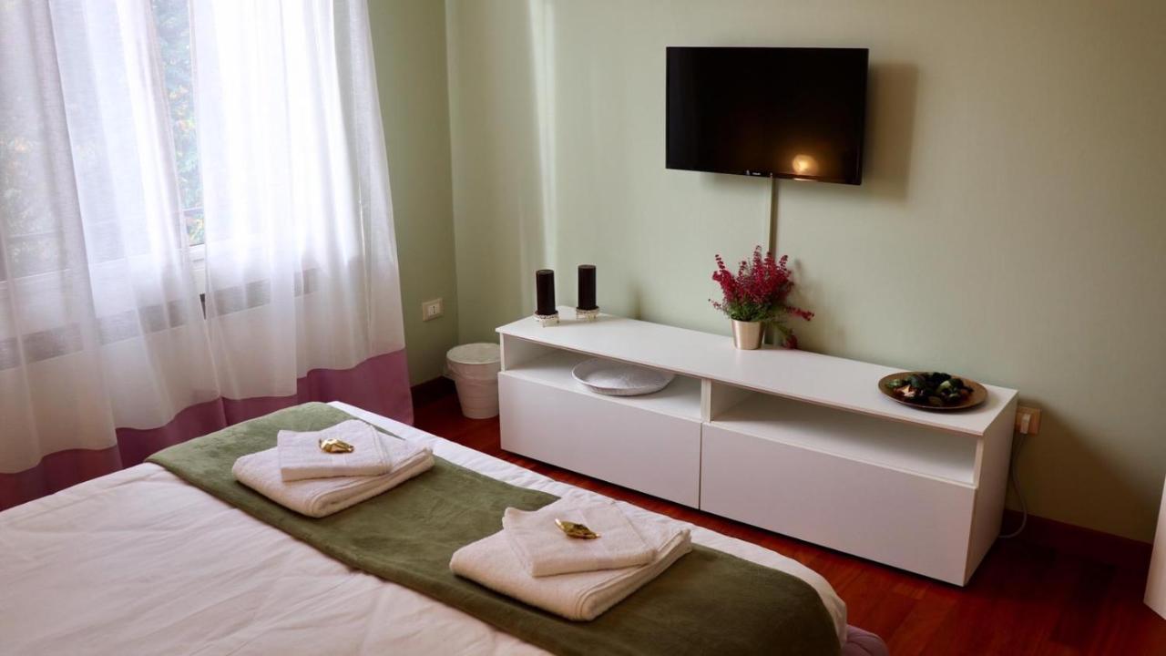 A Casa Di Grace Bed & Breakfast Basiglio Bagian luar foto