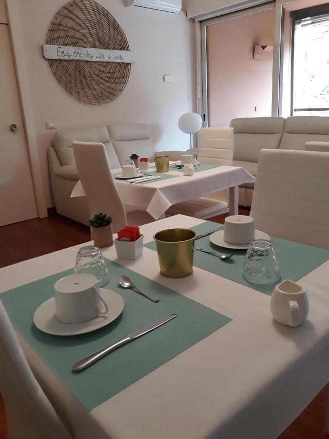A Casa Di Grace Bed & Breakfast Basiglio Bagian luar foto