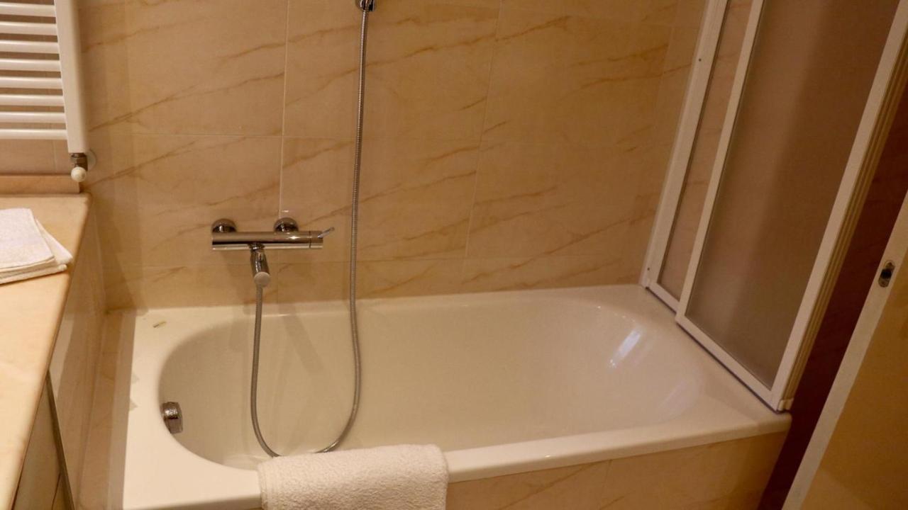 A Casa Di Grace Bed & Breakfast Basiglio Bagian luar foto